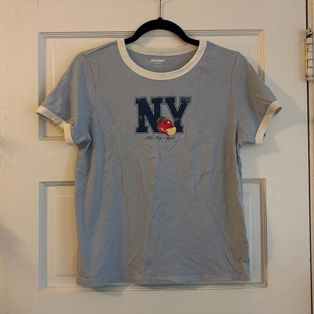 Graphic tee